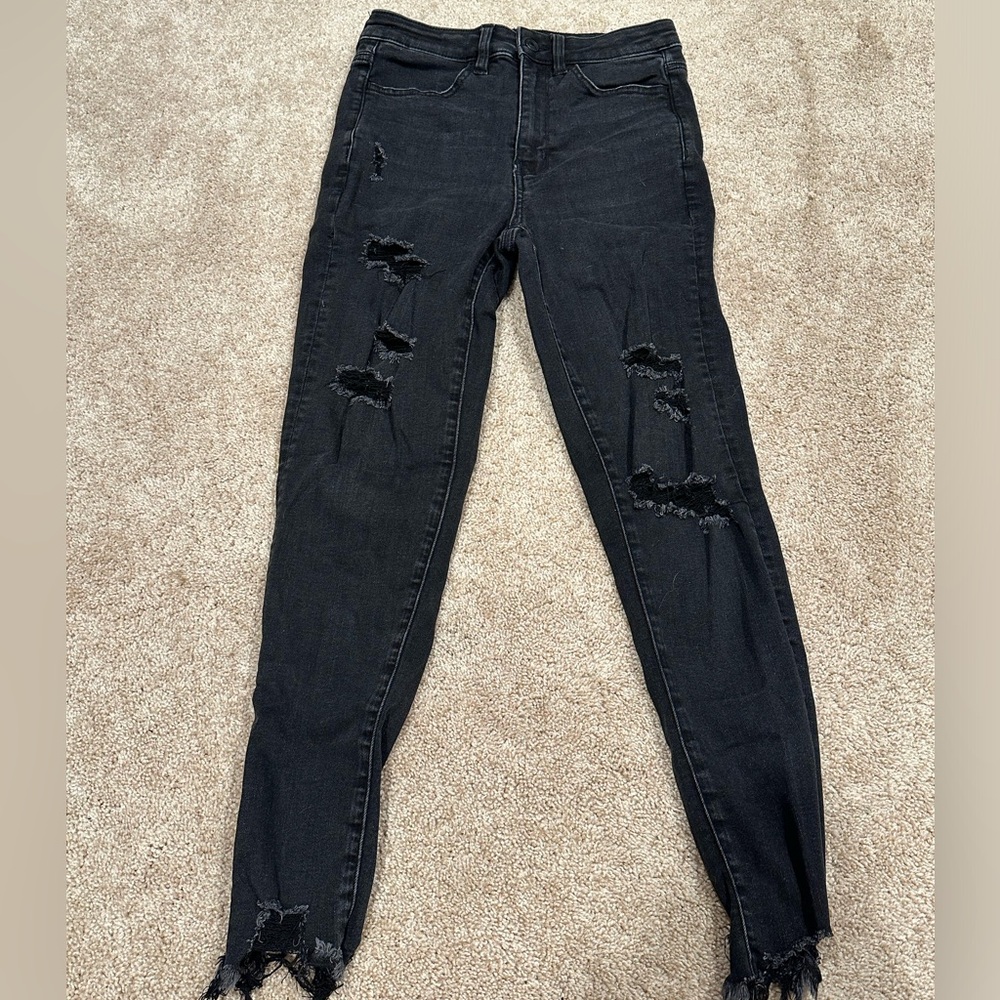 American Eagle Ripped Jeans size 6